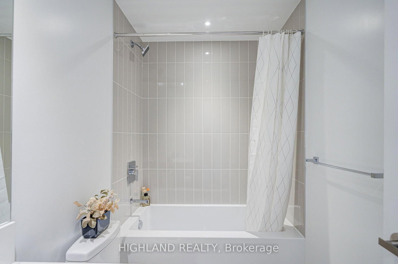 3883 Quartz Road • #2403 • Mississauga, ON photo 12