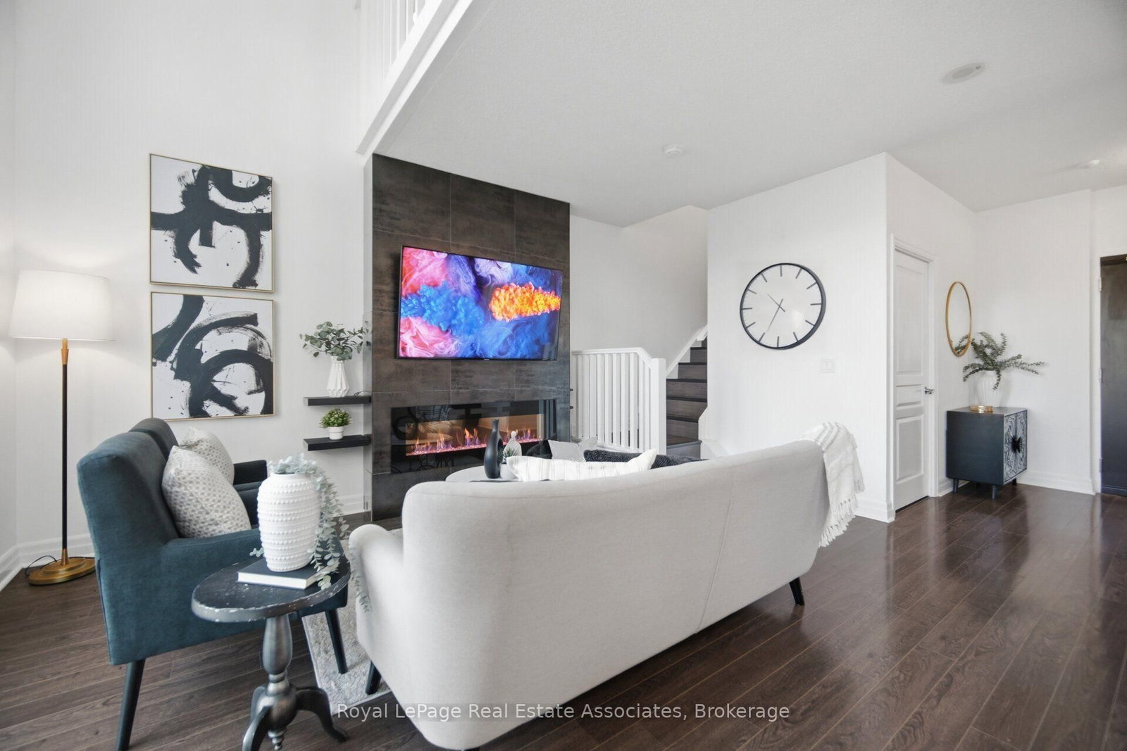 220 Burnhamthorpe Road W • #305 • Mississauga, ON photo 9