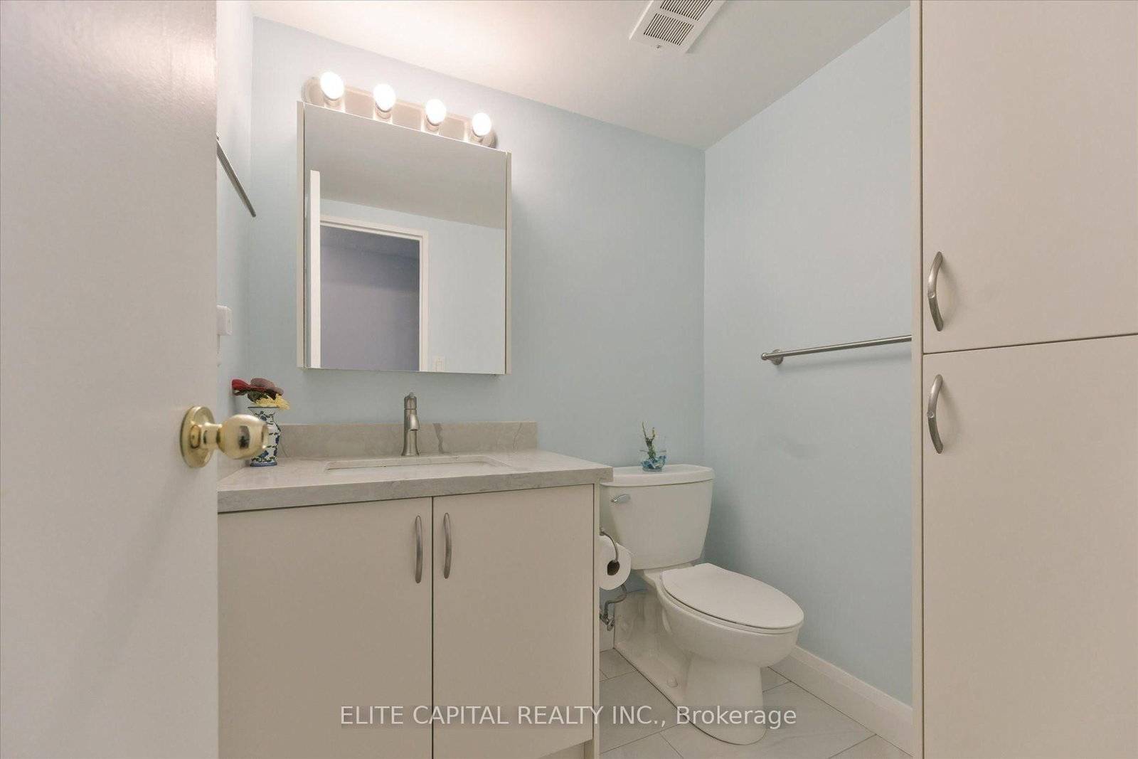 11 Wincott Drive • ##1710 • Toronto, ON photo 20