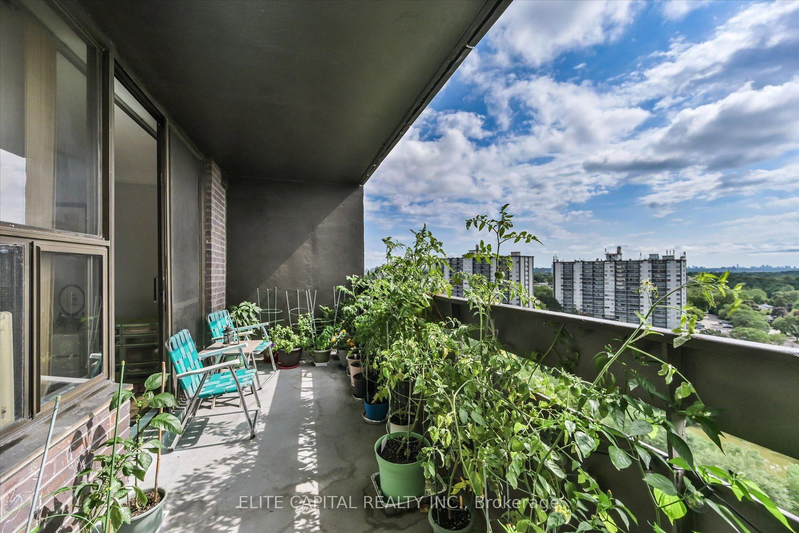 11 Wincott Drive • ##1710 • Toronto, ON photo 25