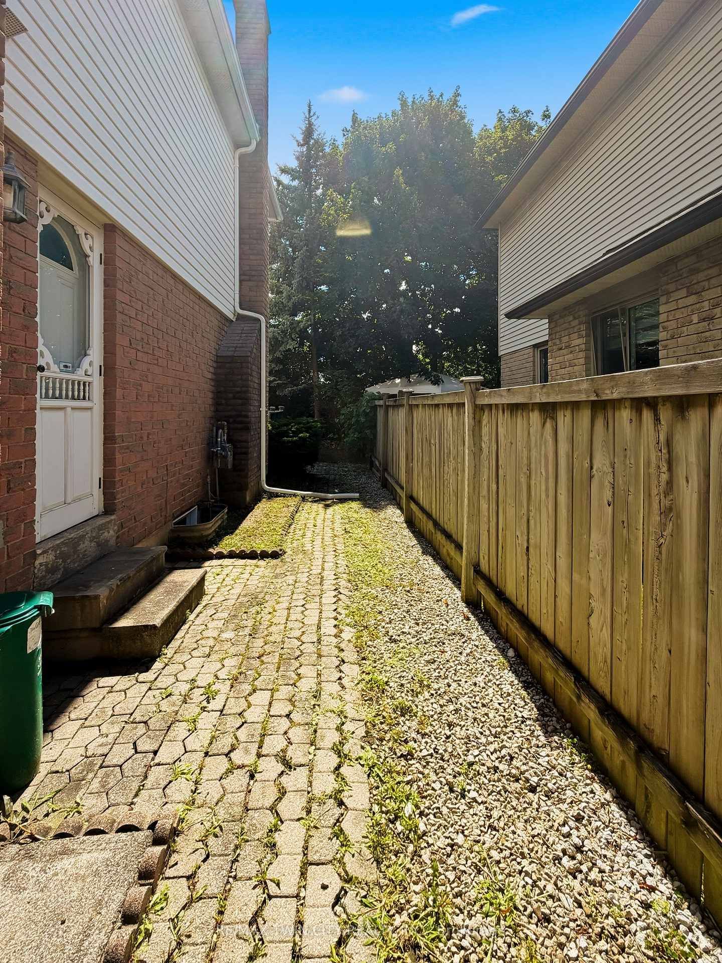 512 Hawthorne Crescent • Milton, ON photo 40