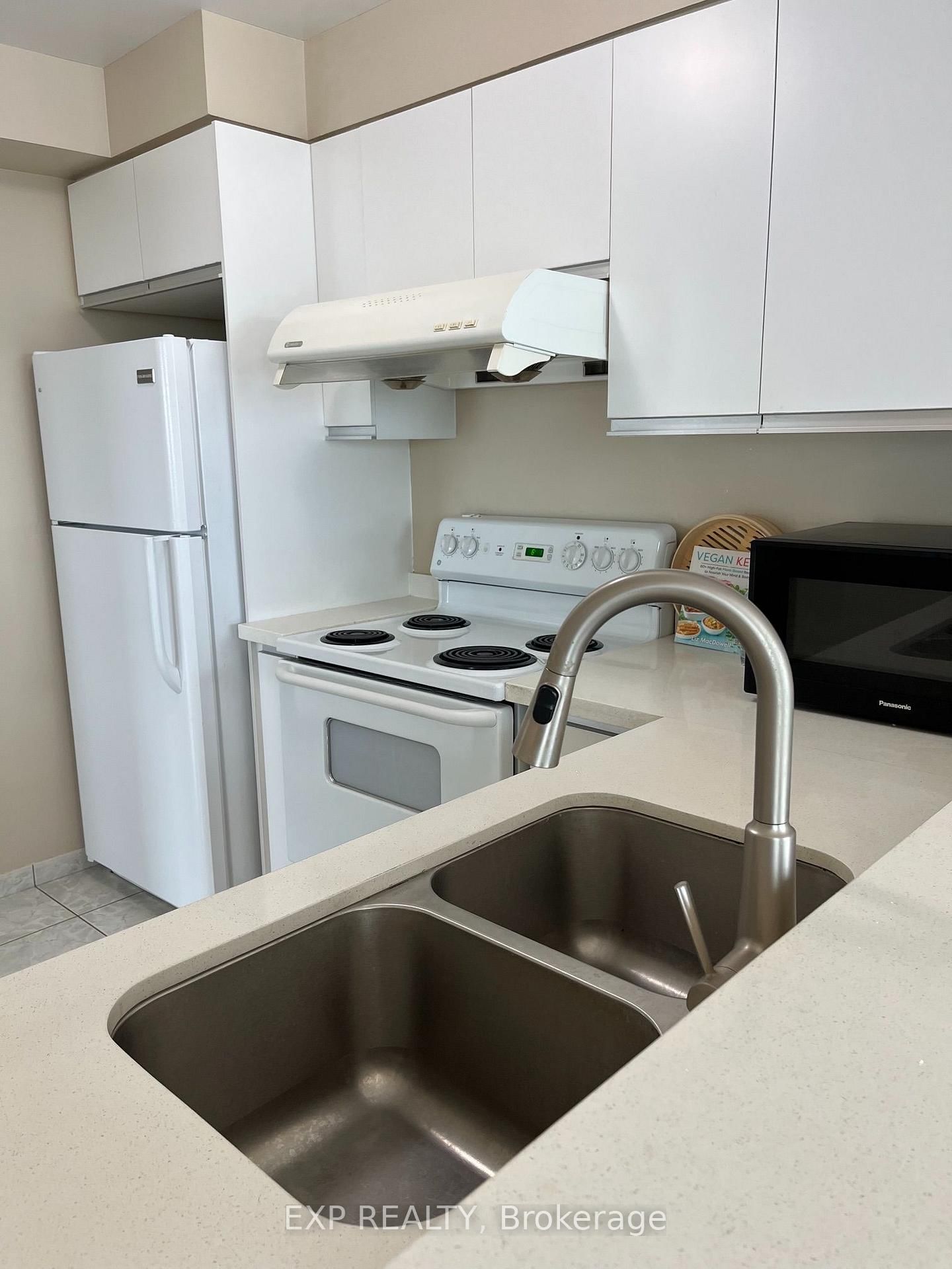 2177 Burnhamthorpe Road W • #1603 • Mississauga, ON photo 12