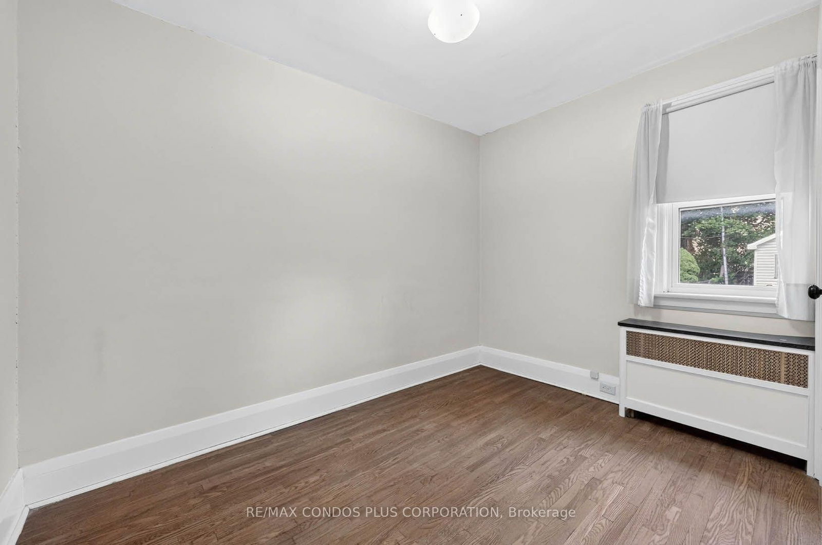 77 Fifth Street E • Toronto, ON photo 16