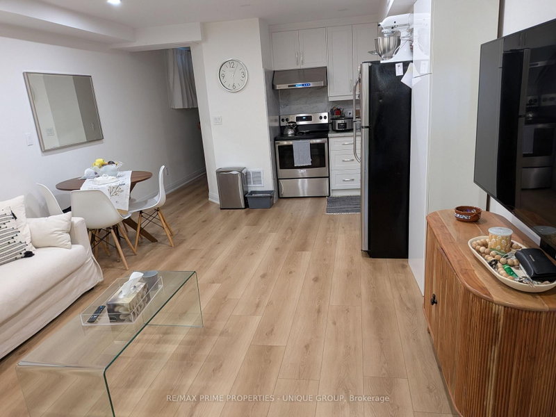 3 - 45 Astoria Avenue