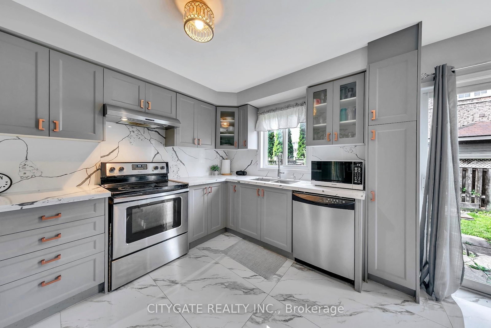 40 Linderwood Drive • Brampton, ON photo 5