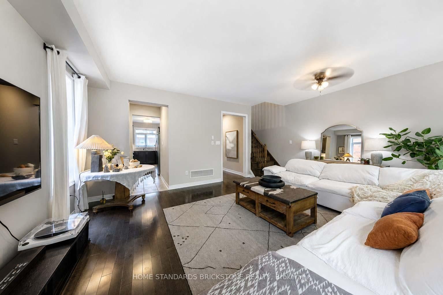 3058 Eberly Woods Drive • Oakville, ON photo 12