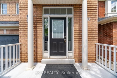 363 Holmes Crescent • Milton, ON photo 2