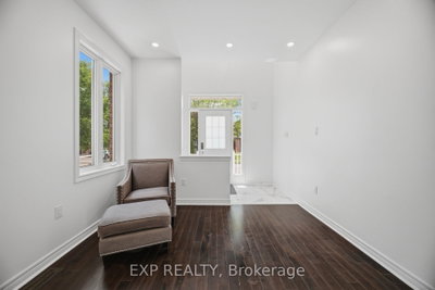 363 Holmes Crescent • Milton, ON photo 3