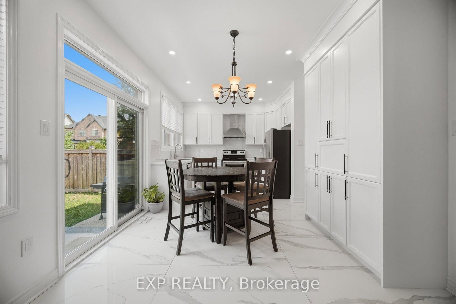 363 Holmes Crescent • Milton, ON photo 8