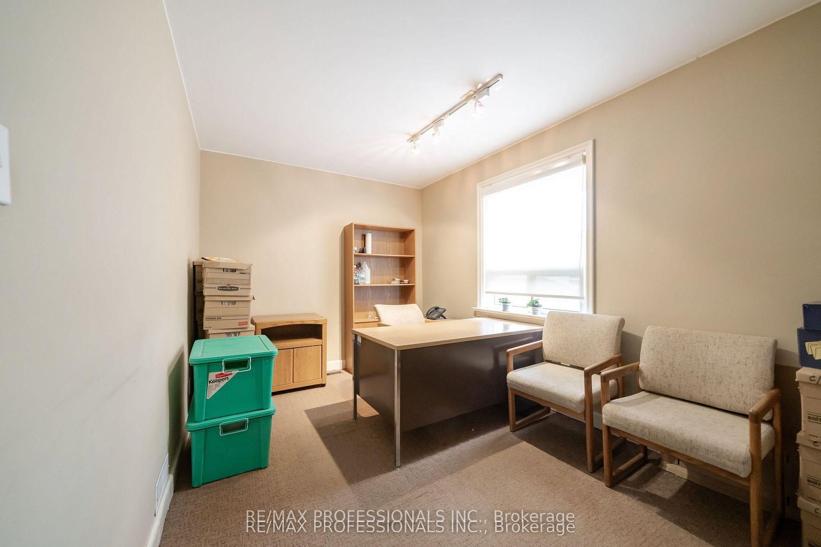 586 Browns Line • Toronto, ON photo 13