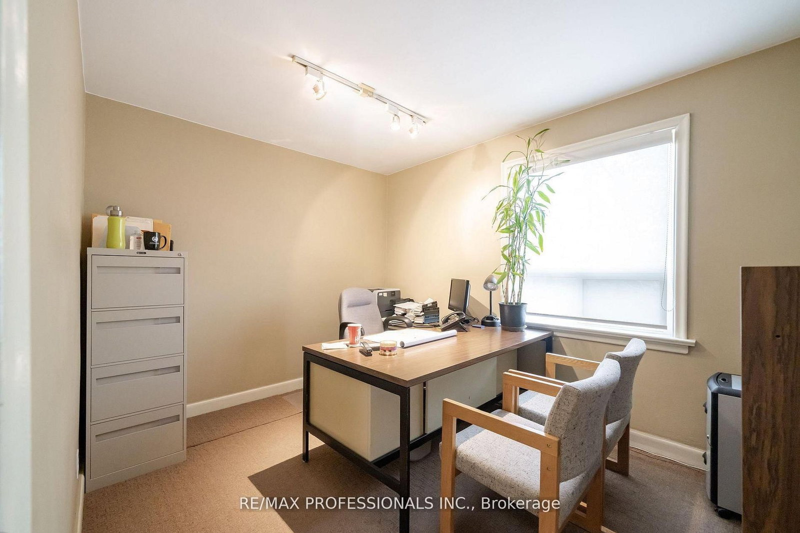 586 Browns Line • Toronto, ON photo 15