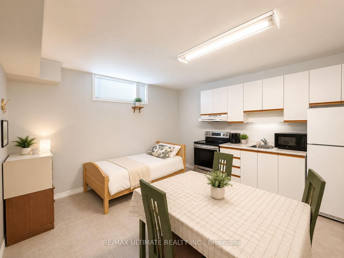 1440 DUFFERIN Street • Toronto, ON photo 11