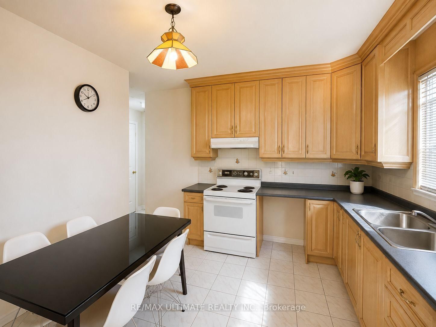 1440 DUFFERIN Street • Toronto, ON photo 14