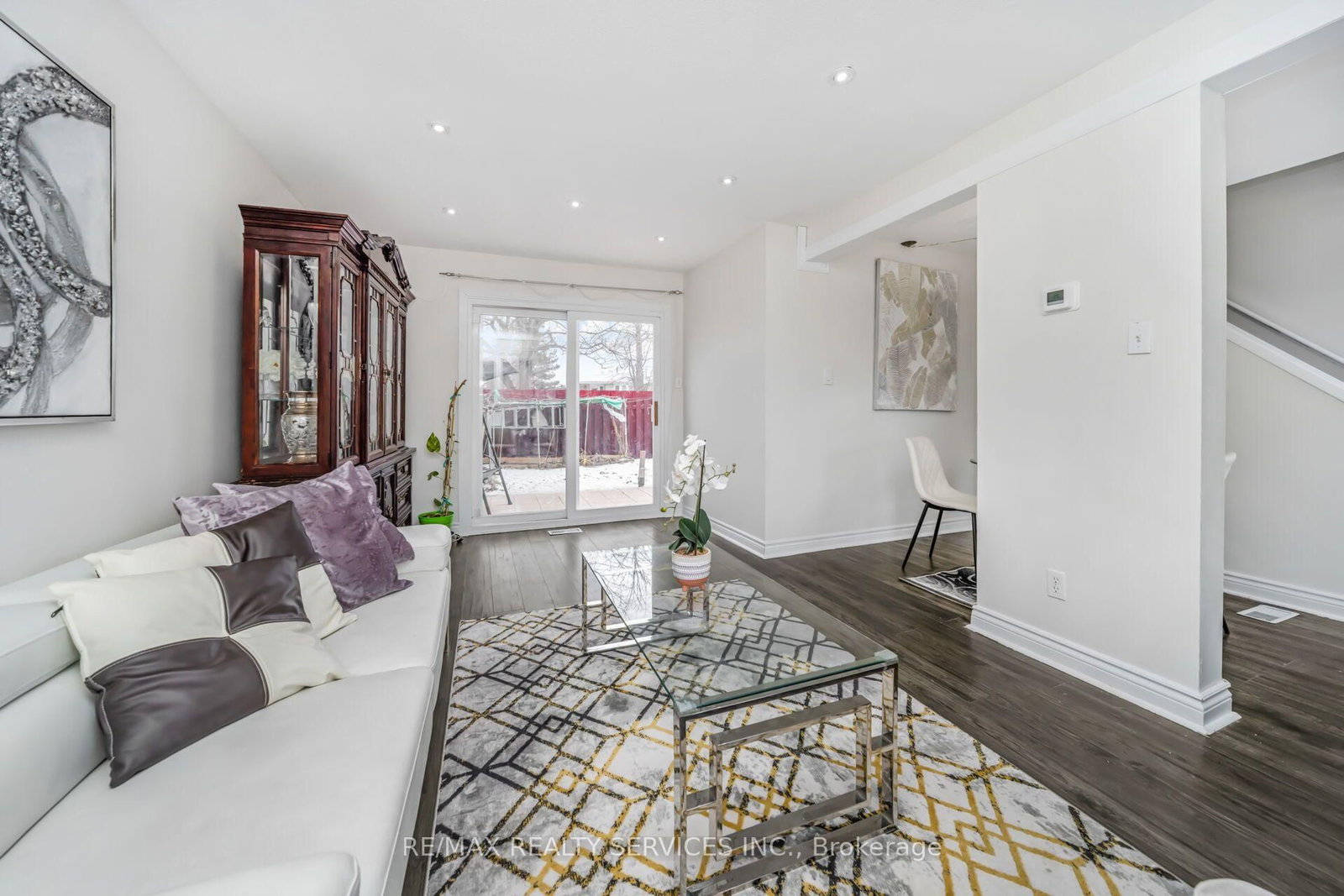11 Juliette Square • Brampton, ON photo 11