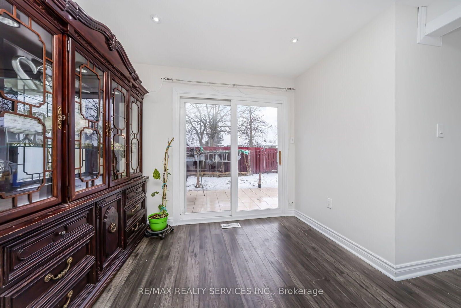 11 Juliette Square • Brampton, ON photo 12