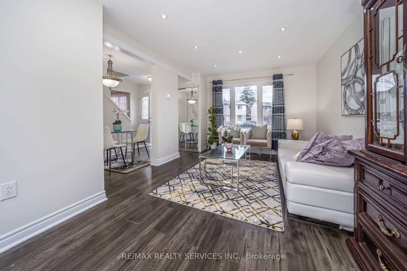 11 Juliette Square • Brampton, ON photo 13