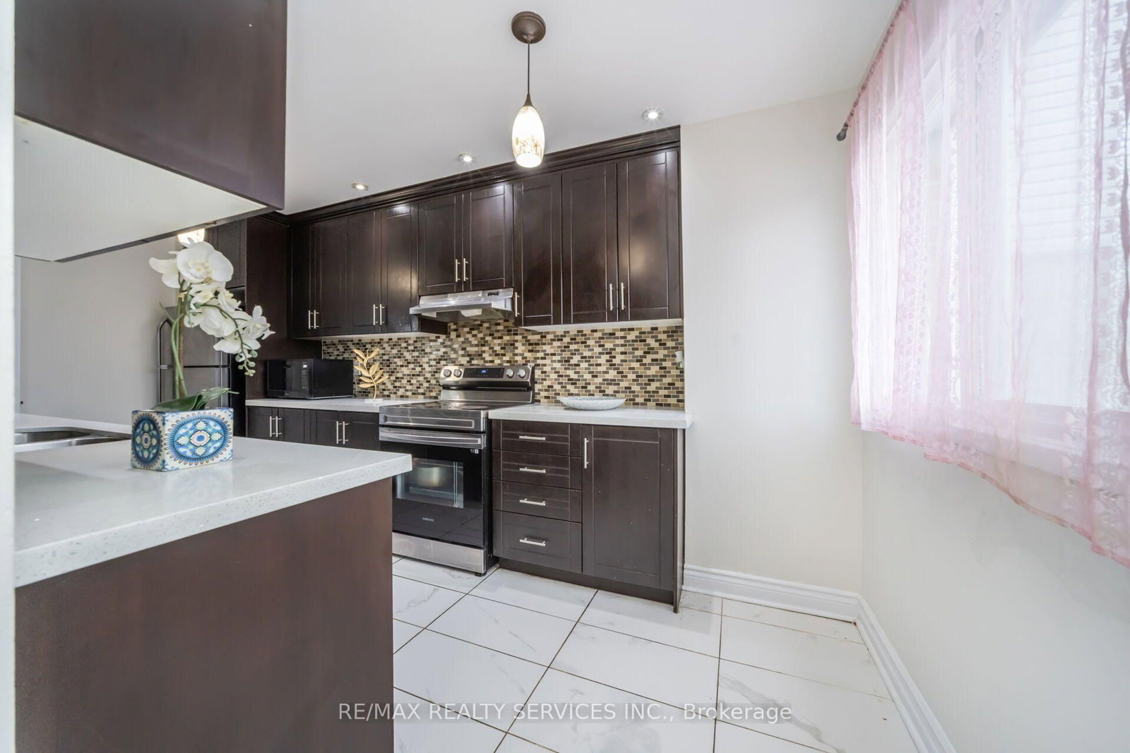 11 Juliette Square • Brampton, ON photo 14