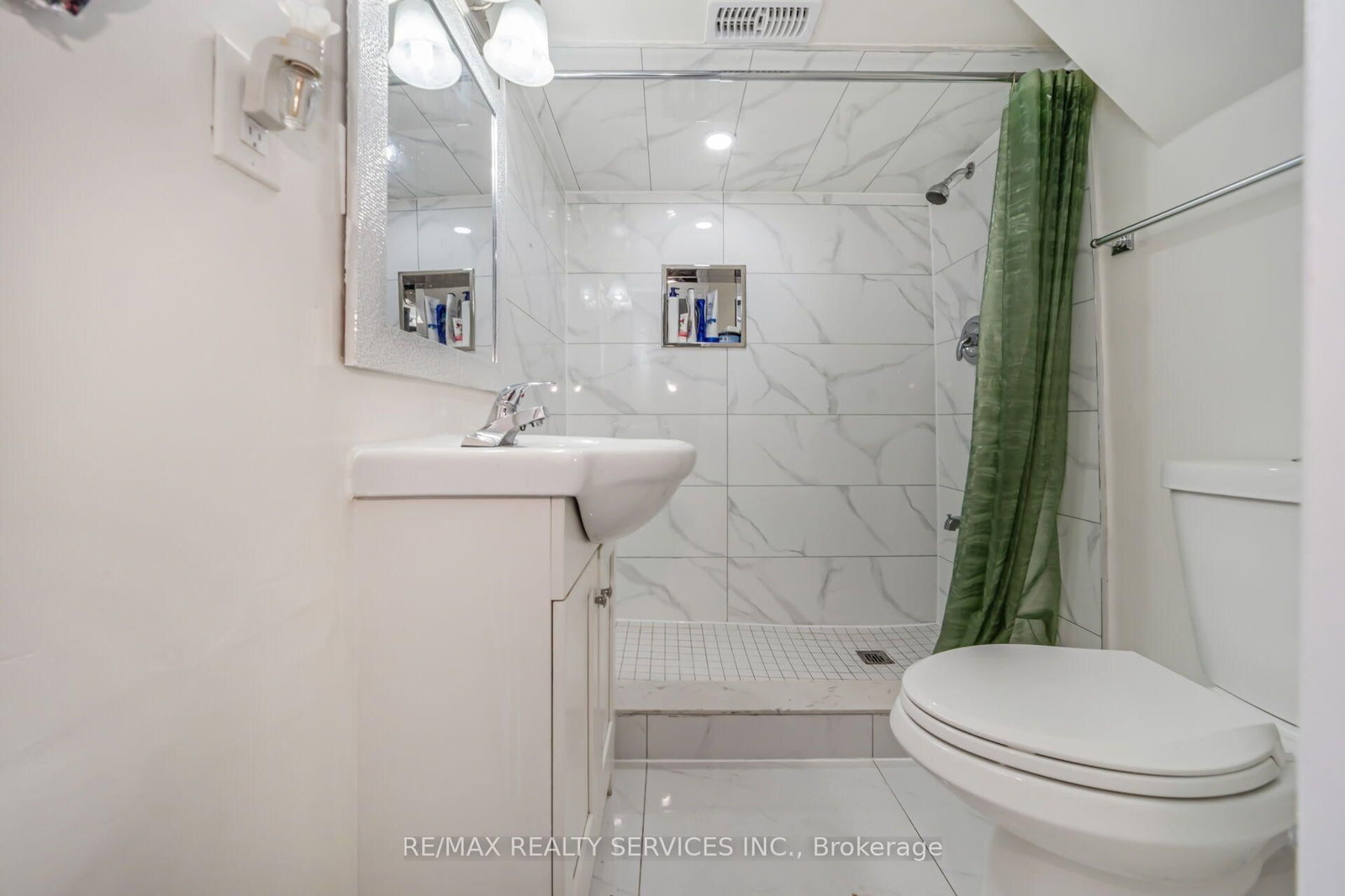 11 Juliette Square • Brampton, ON photo 36