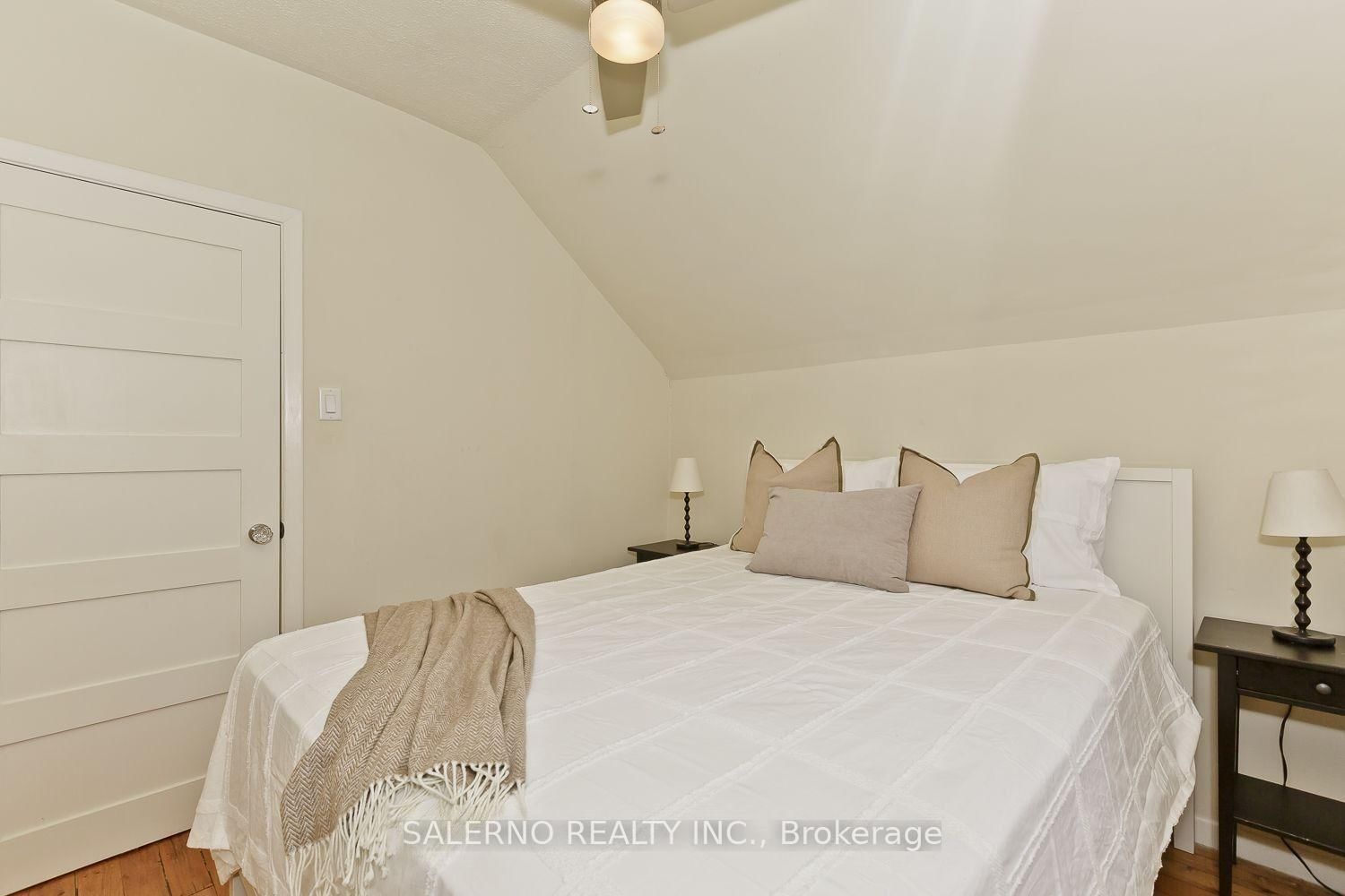 34 Fairfield Avenue • Toronto, ON photo 19