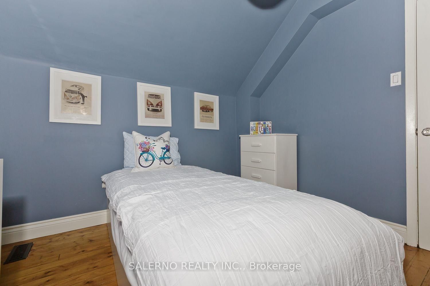 34 Fairfield Avenue • Toronto, ON photo 20