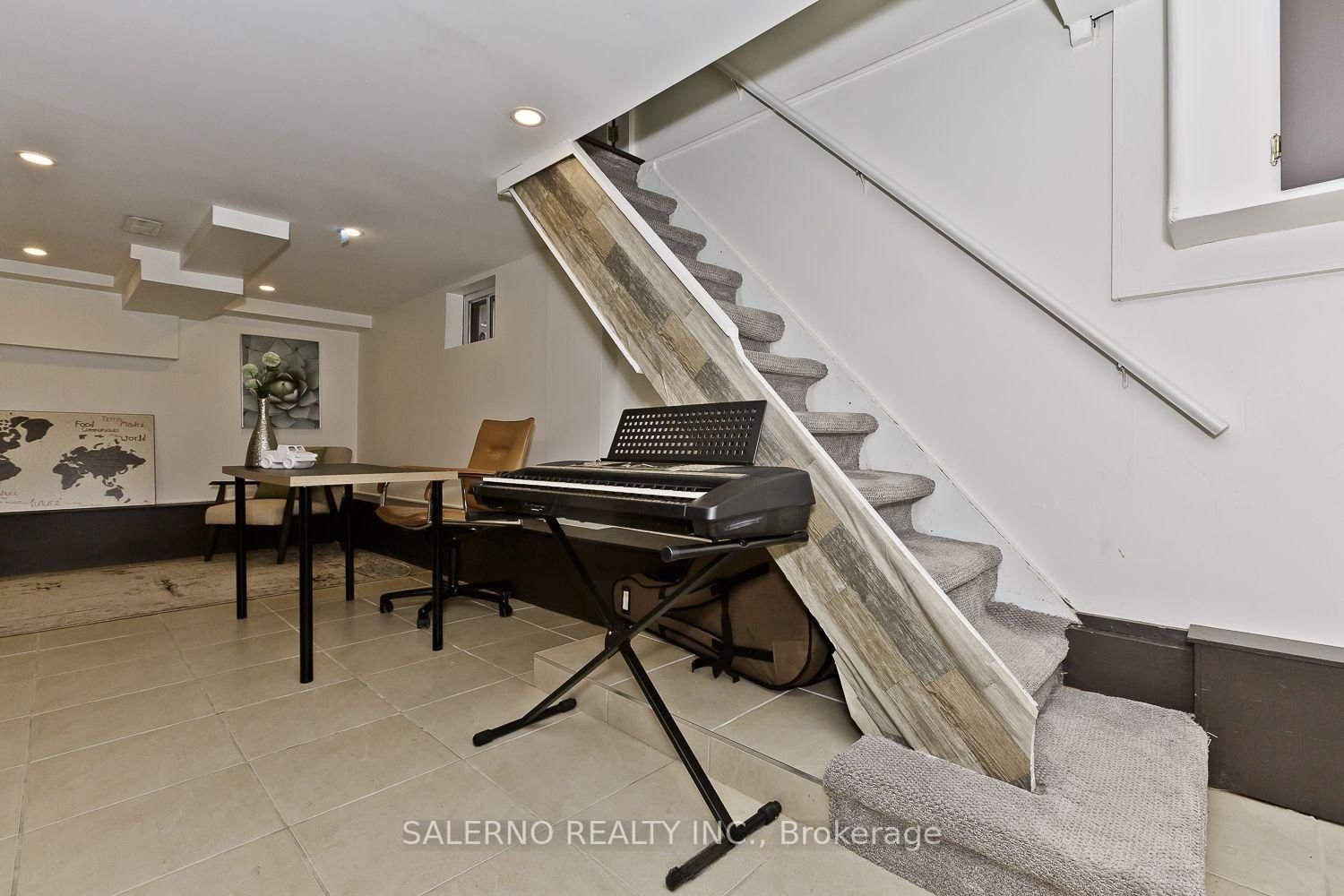 34 Fairfield Avenue • Toronto, ON photo 25