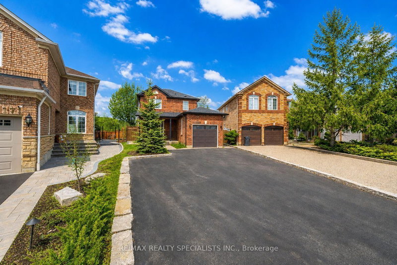 1169 Barnswallow Court