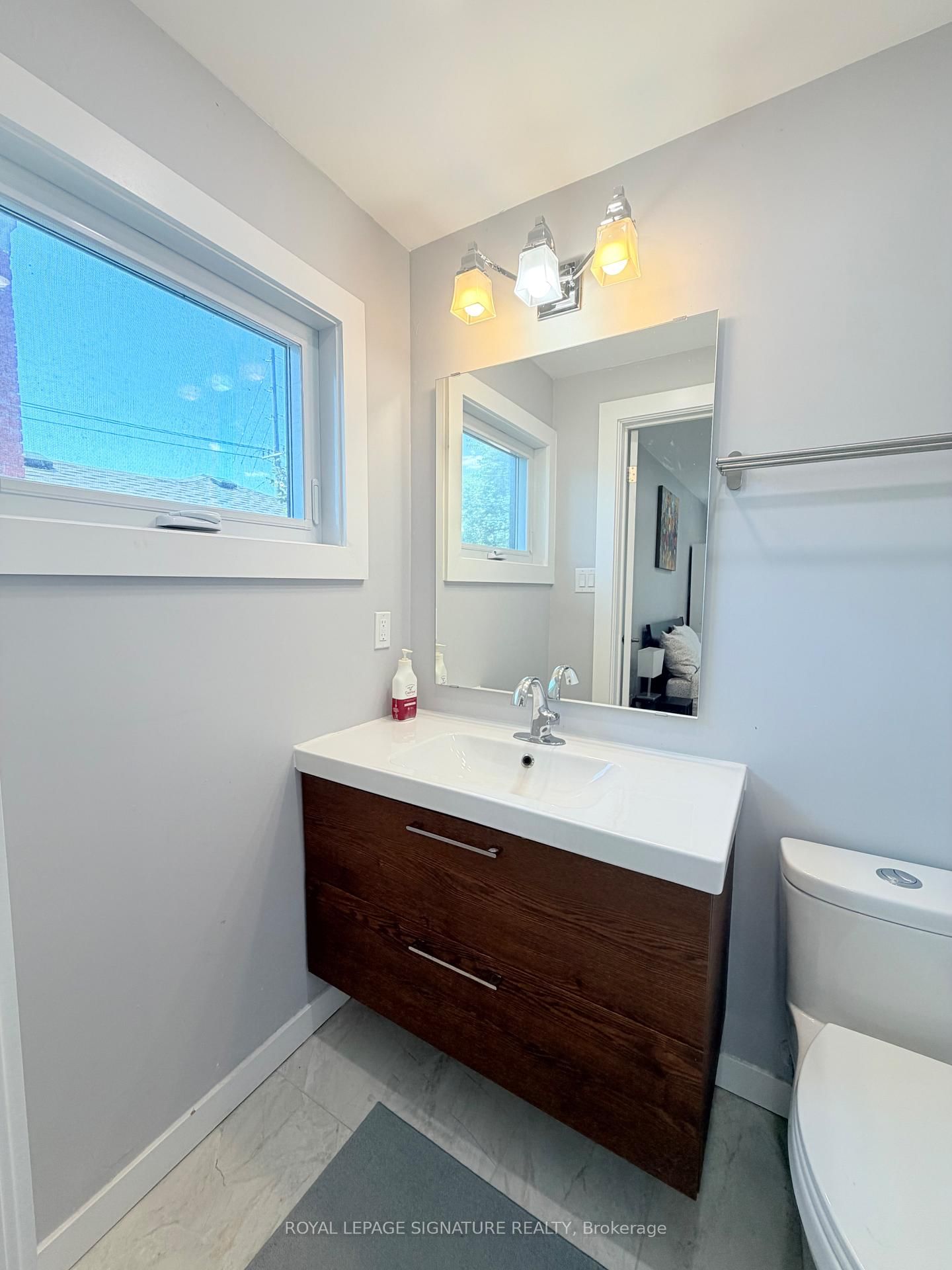 104 Great Oak Drive • Toronto, ON photo 30