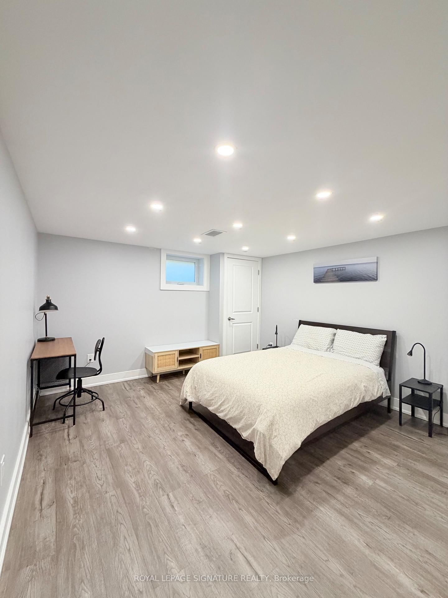 104 Great Oak Drive • Toronto, ON photo 37