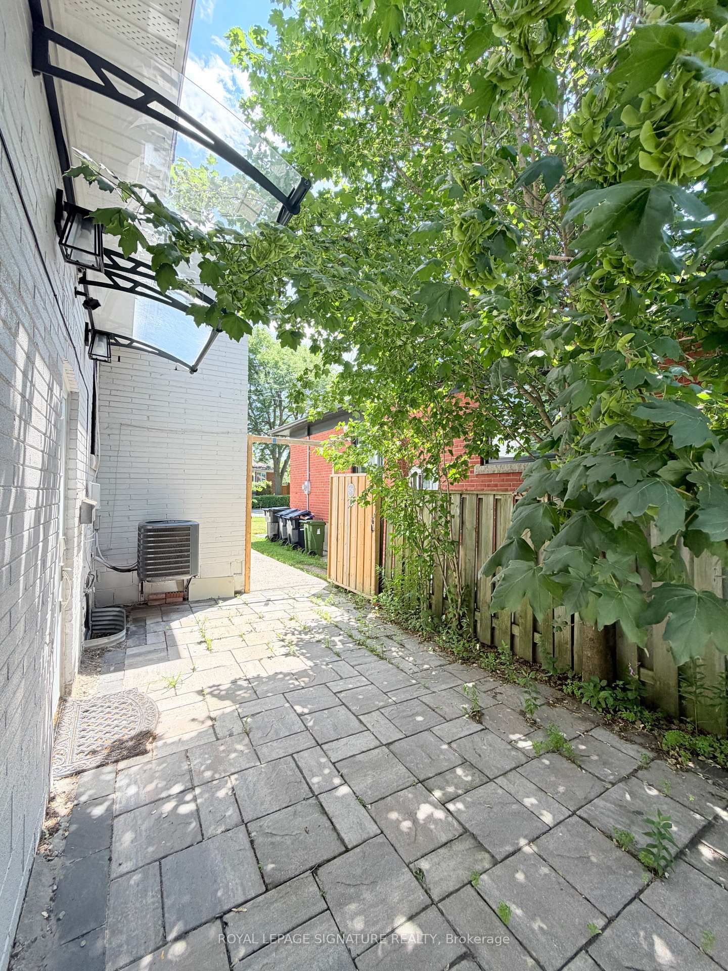 104 Great Oak Drive • Toronto, ON photo 50