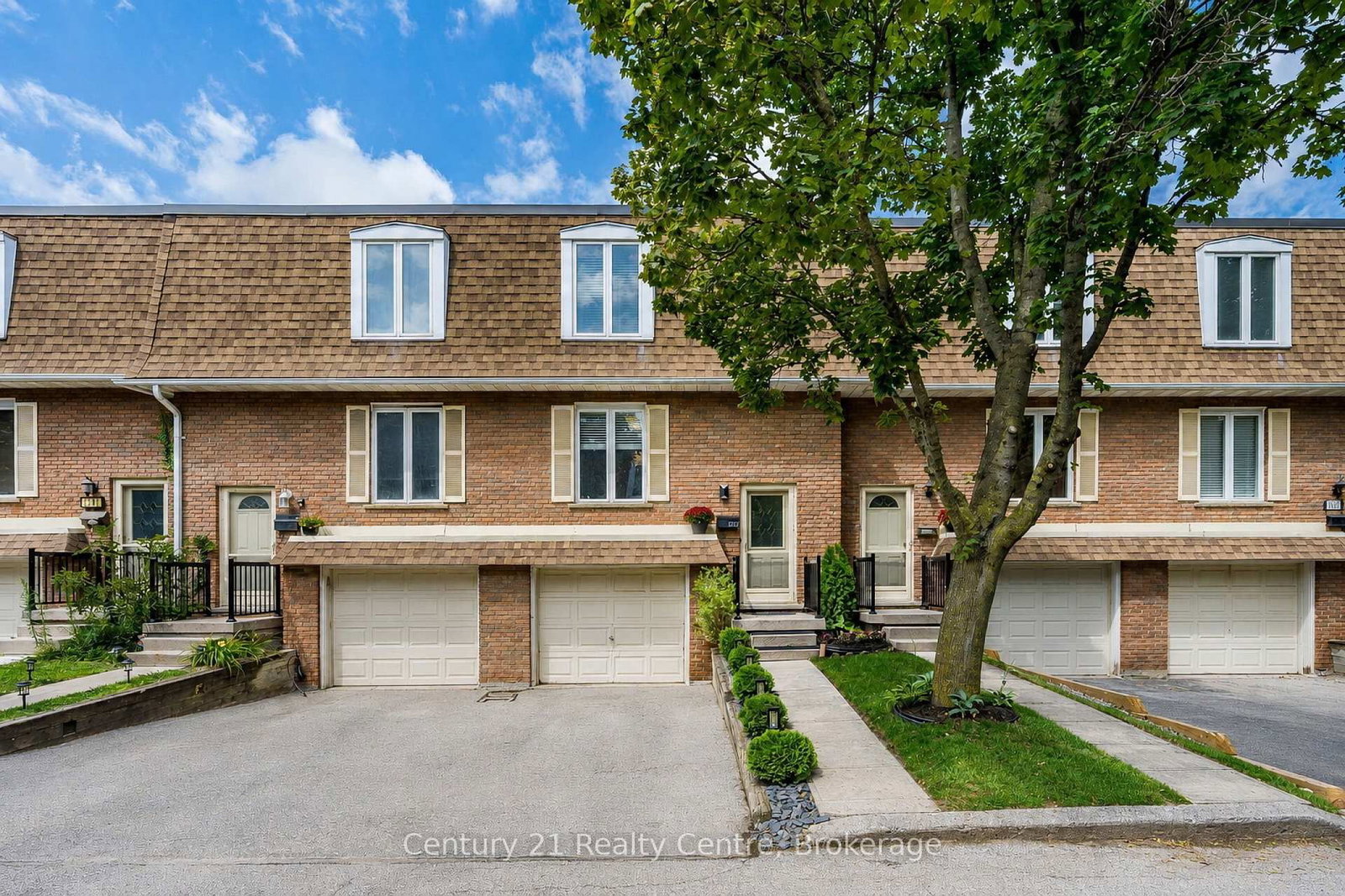 1537 Westminster Place • Burlington, ON photo 1