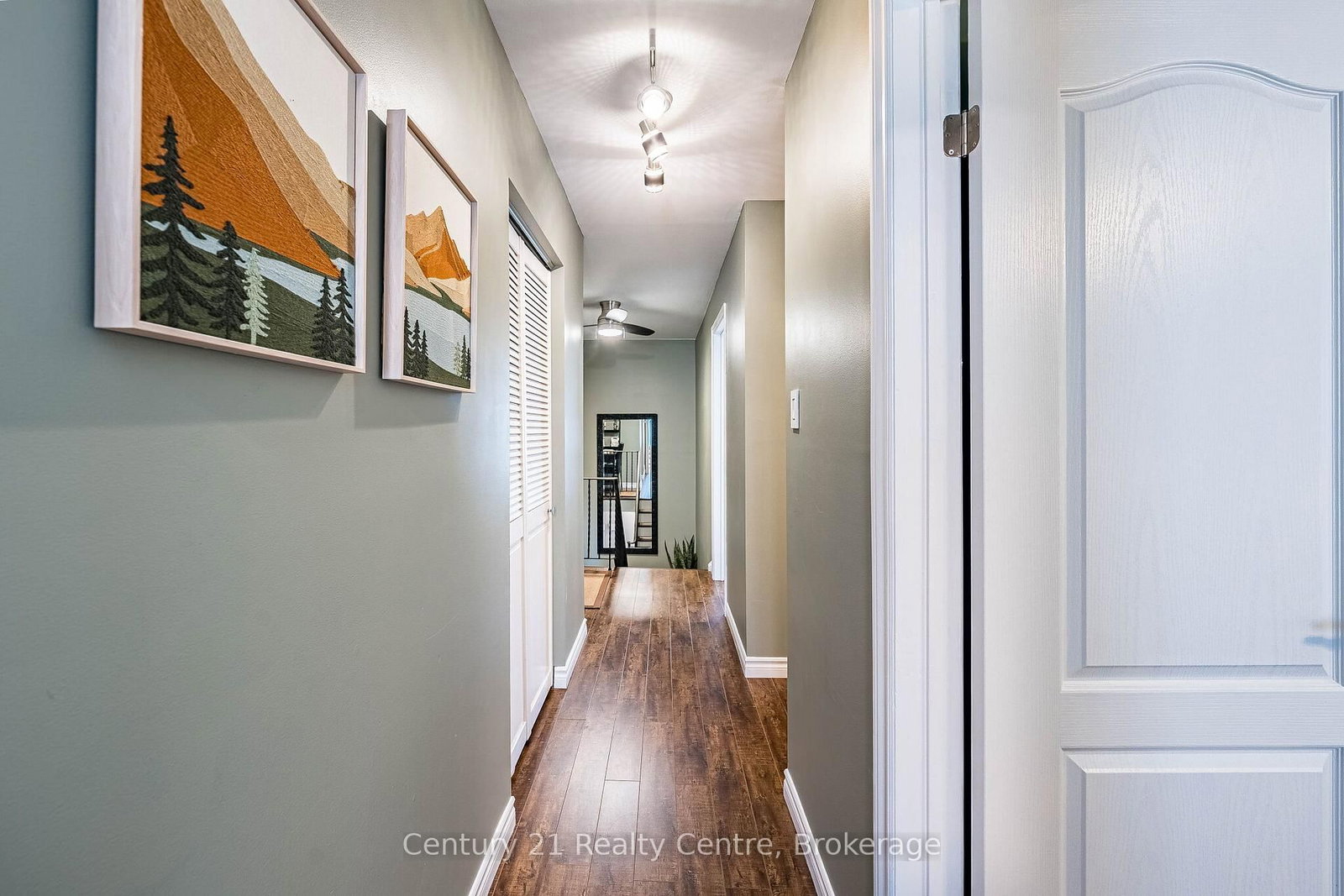 1537 Westminster Place • Burlington, ON photo 27