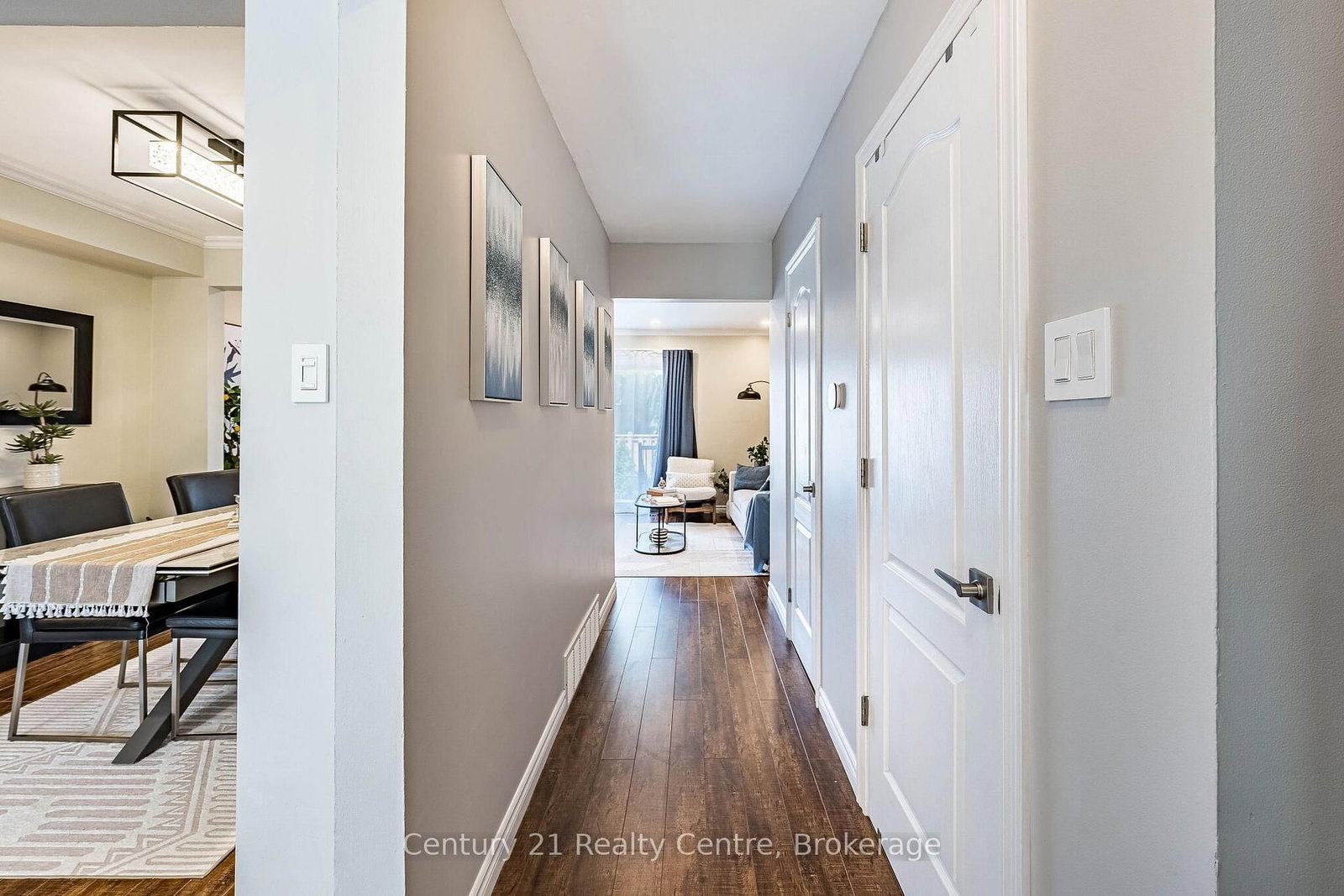 1537 Westminster Place • Burlington, ON photo 4