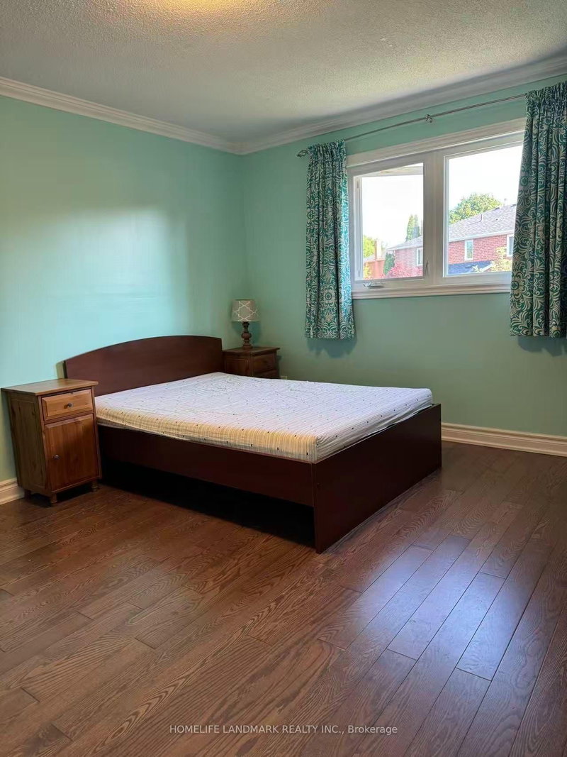 279 River Oaks Boulevard W