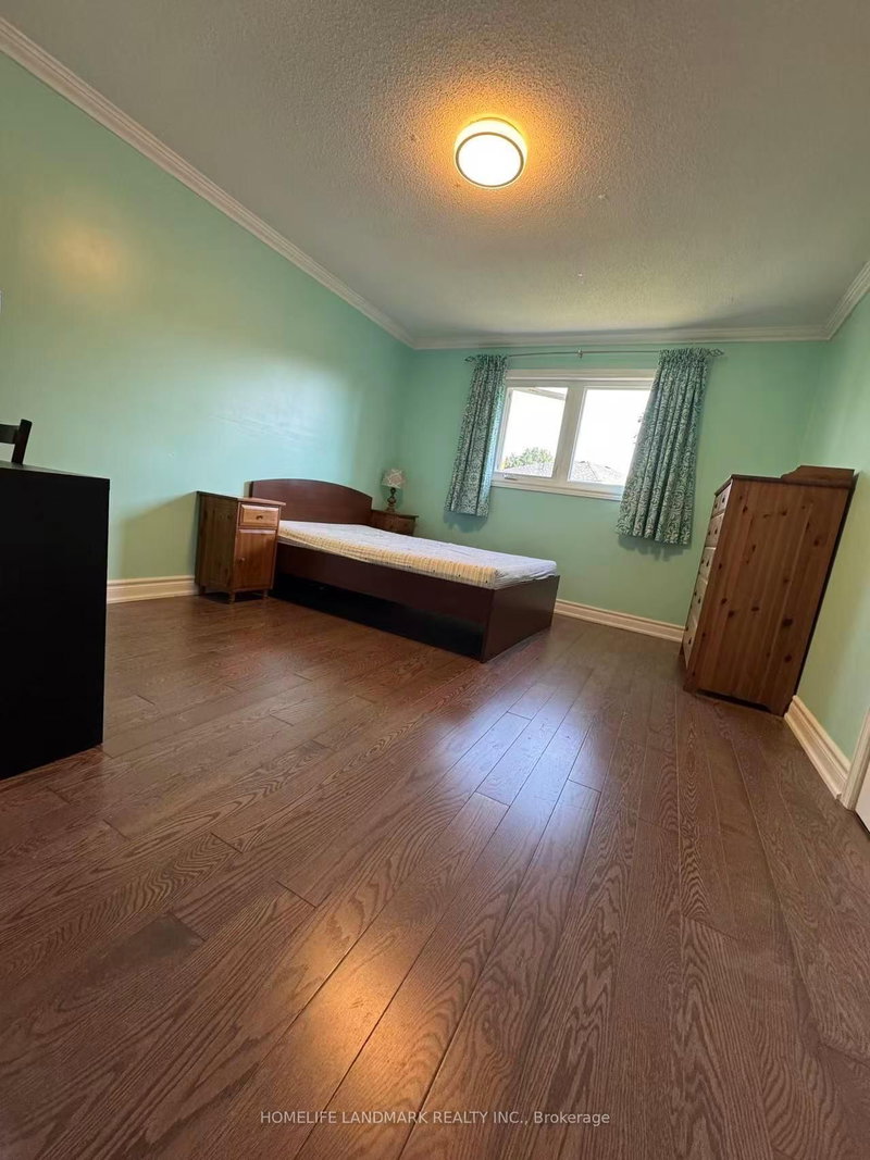 279 River Oaks Boulevard W