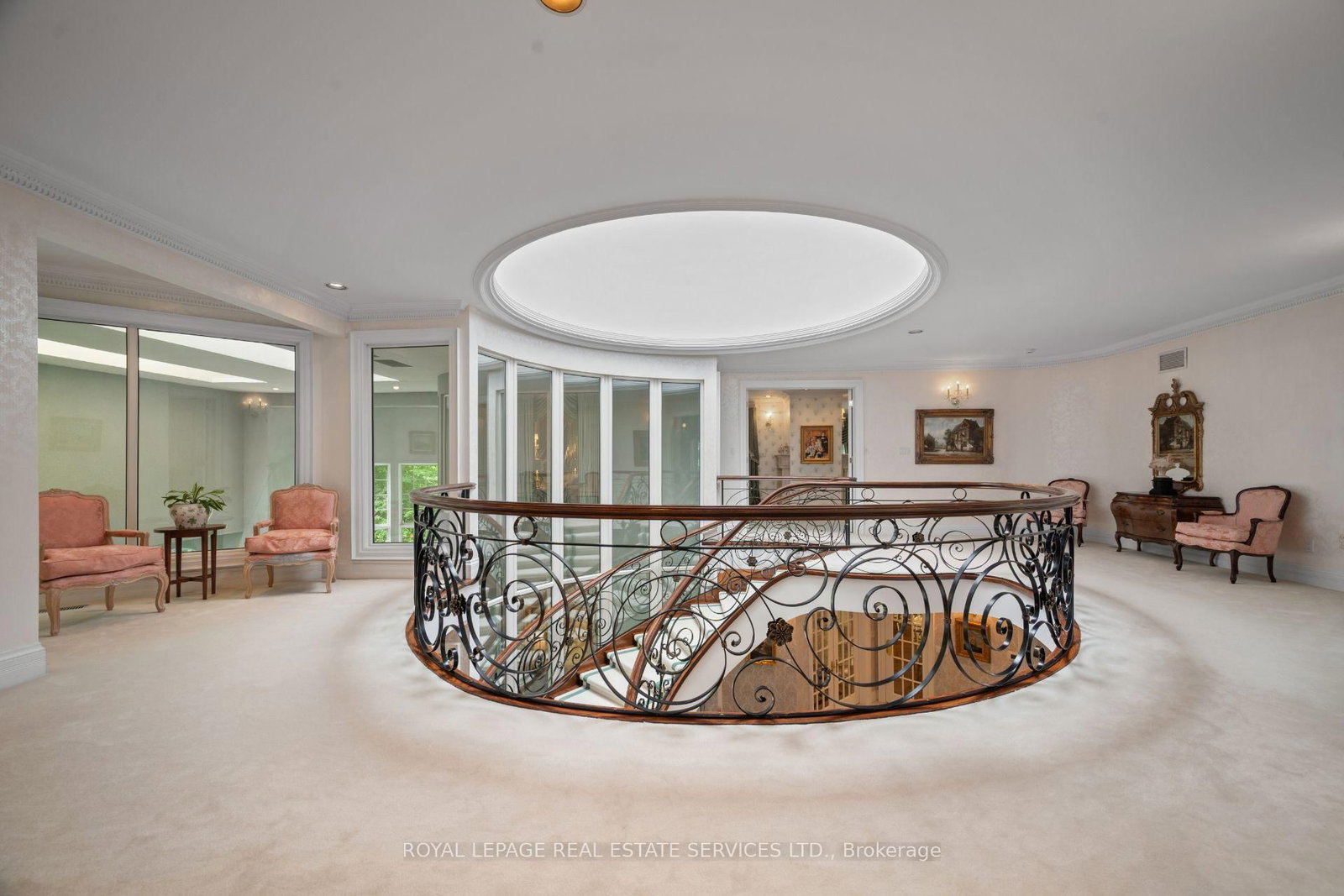 7 The Green Pines • Toronto, ON photo 21