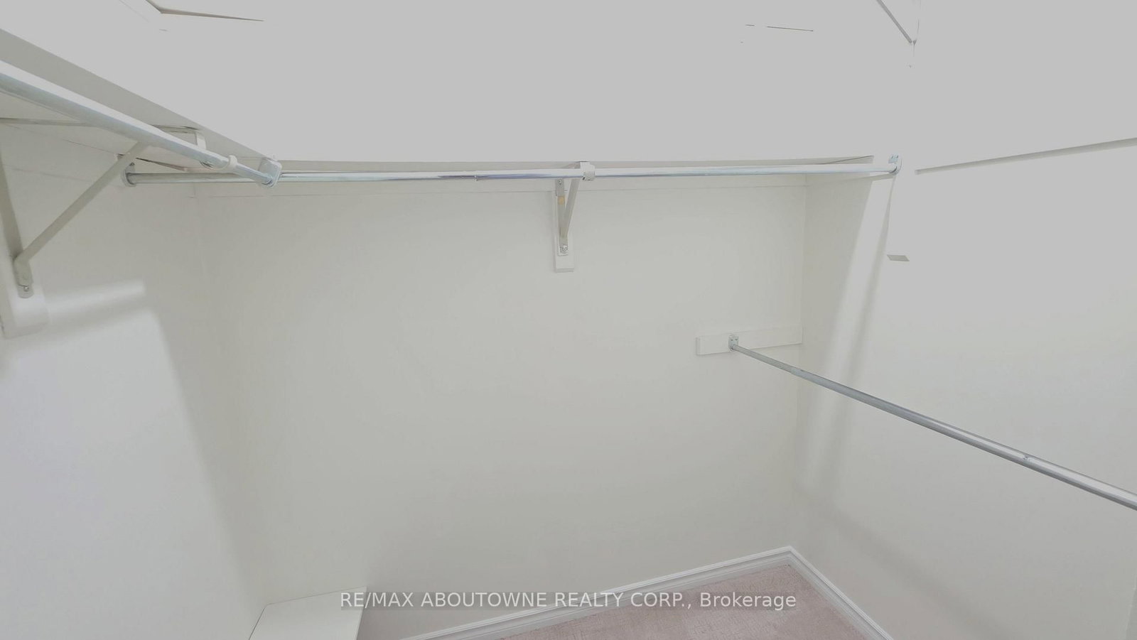 1329 Montclair Oakville,ON L6H 1Z3 — Photo 11