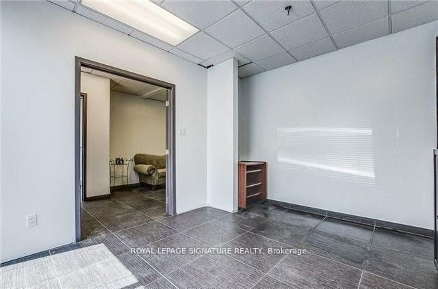 130 Industry St photo 5