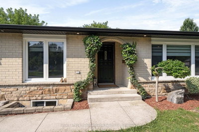 96 Macdonald Crescent • Milton, ON photo 3