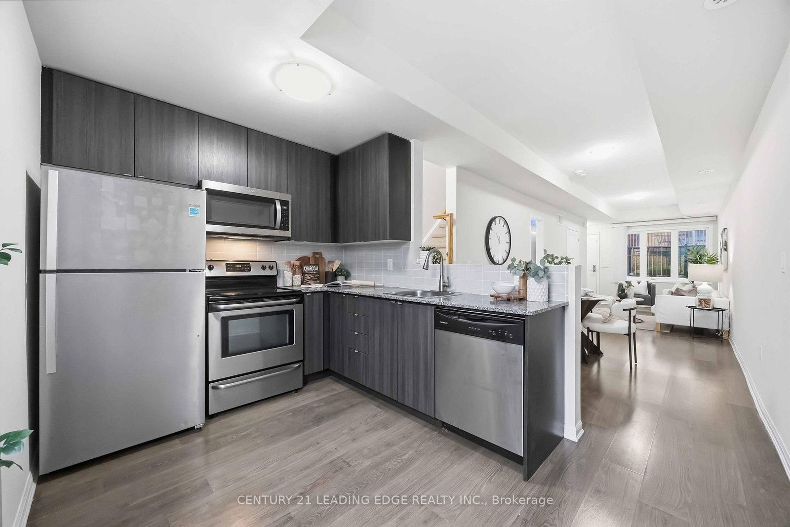 380 Hopewell Avenue • #121 • Toronto, ON photo 17