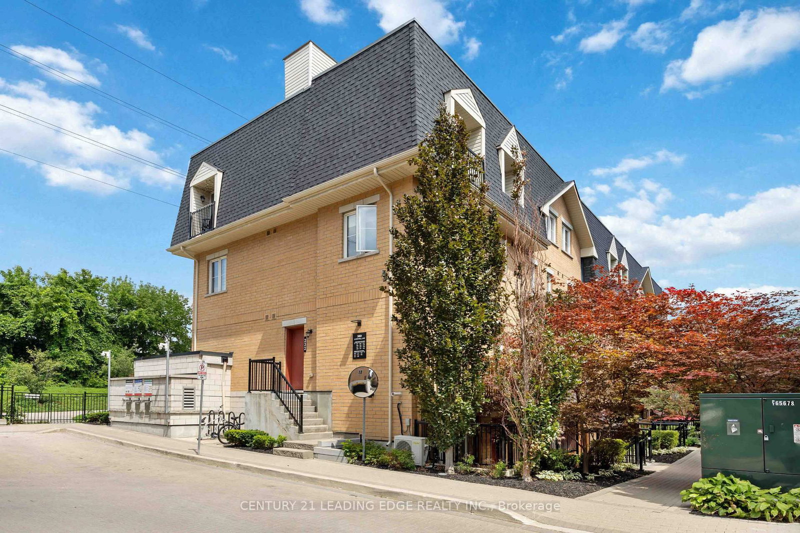 380 Hopewell Avenue • #121 • Toronto, ON photo 34