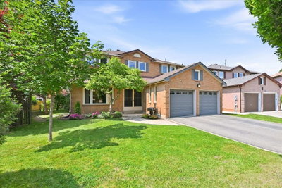 1512 Princeton Crescent • Oakville, ON photo 2
