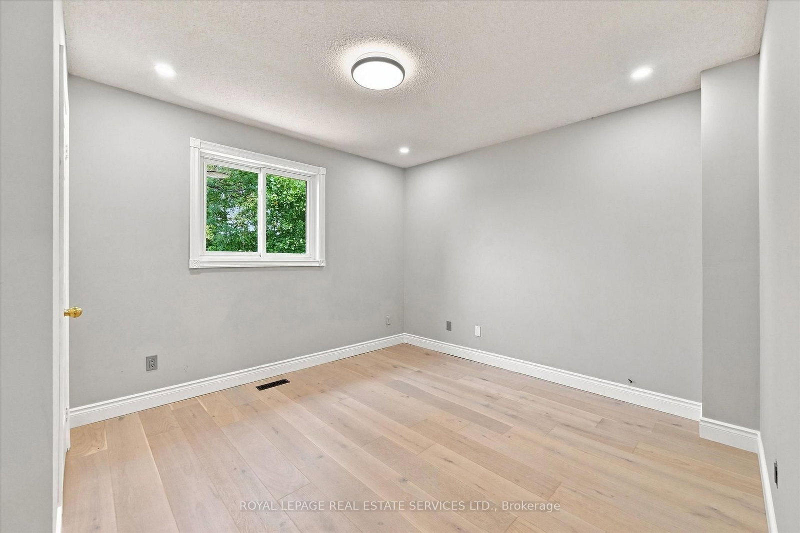 1512 Princeton Crescent • Oakville, ON photo 32