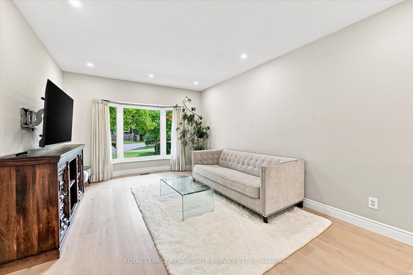 1512 Princeton Crescent • Oakville, ON photo 9