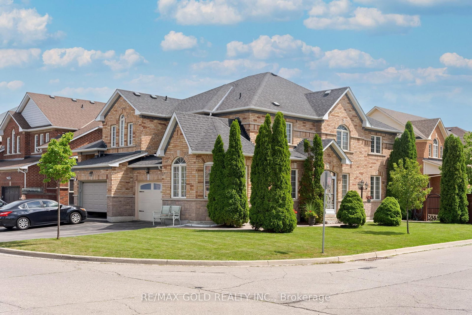35 Goreridge Crescent • Brampton, ON photo 1