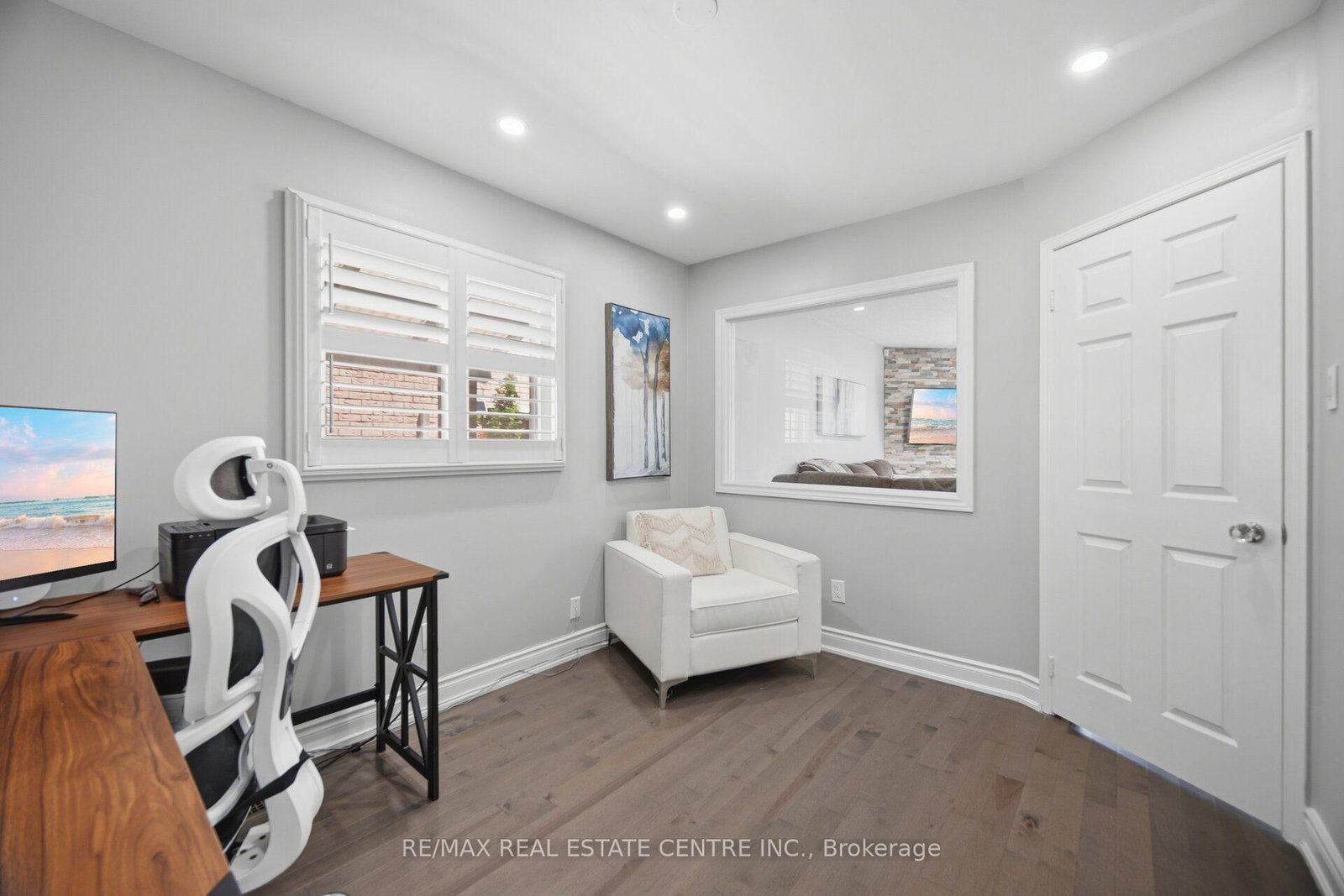1558 Highbrook Avenue • Mississauga, ON photo 13