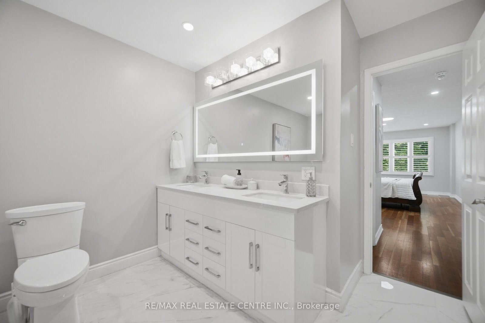 1558 Highbrook Avenue • Mississauga, ON photo 19