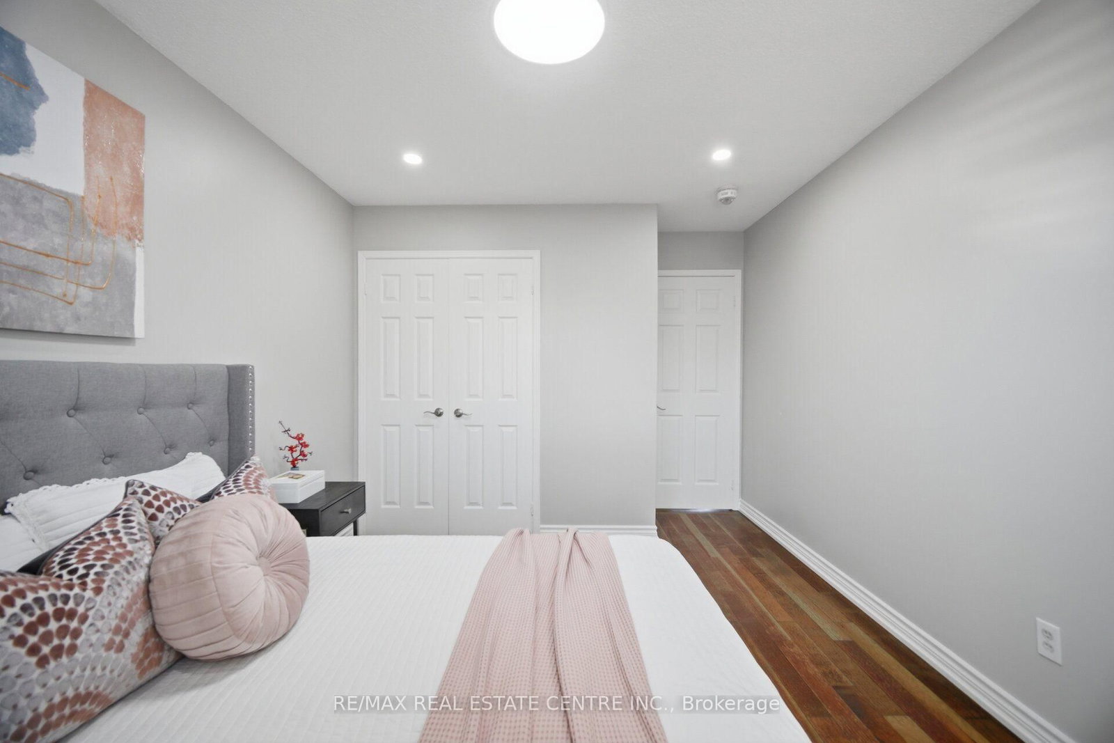 1558 Highbrook Avenue • Mississauga, ON photo 25