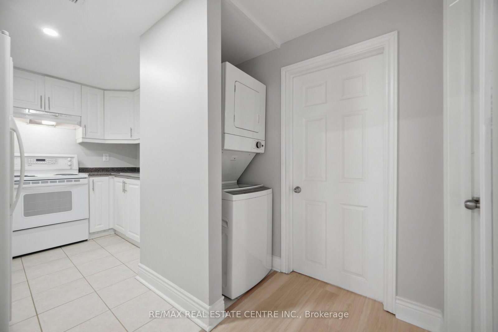 1558 Highbrook Avenue • Mississauga, ON photo 39