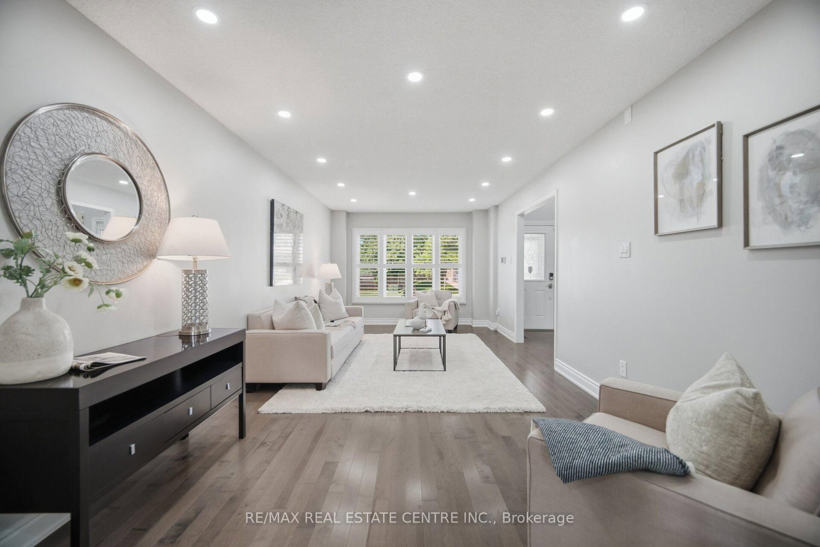 1558 Highbrook Avenue • Mississauga, ON photo 6