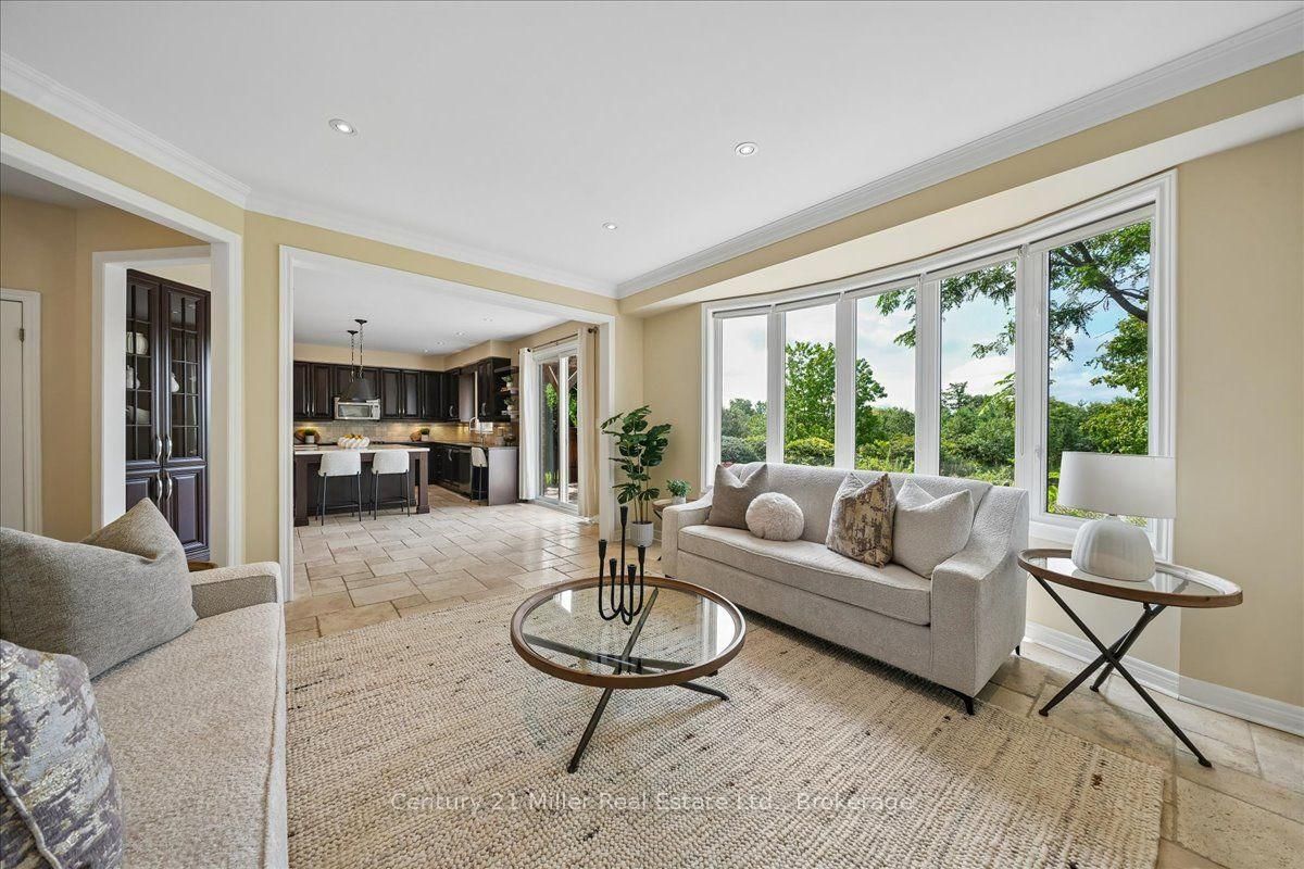 2350 Valleyridge Drive • Oakville, ON photo 10